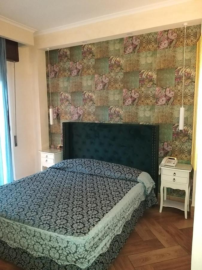 Hotel Kursaal ナポリ エクステリア 写真